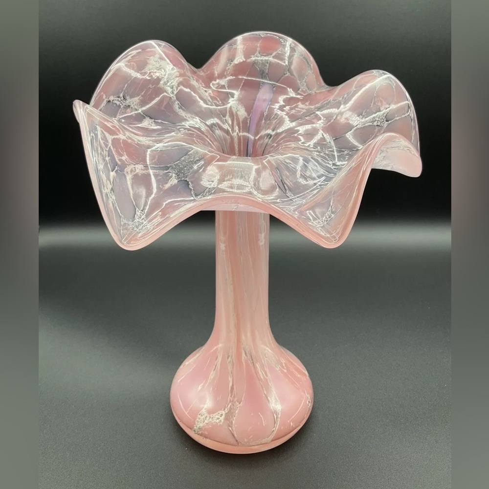 Corolle vase / blown glass / La Rochere / no Daum Galle 19th century Flower Vase